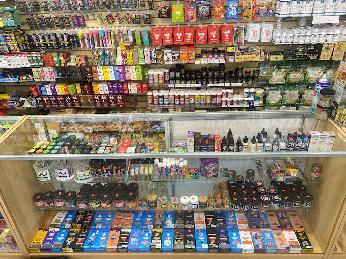 Vape & Smoke Locator: Find the Best Smoke Shops Nearby Vape & Smoke Locator: Find the Best Smoke Shops Nearby
